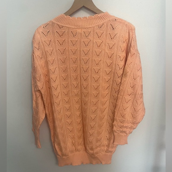 Vintage Ellen D. Peach V-Neck Sweater with Shoulder Pads - Picture 3 of 7